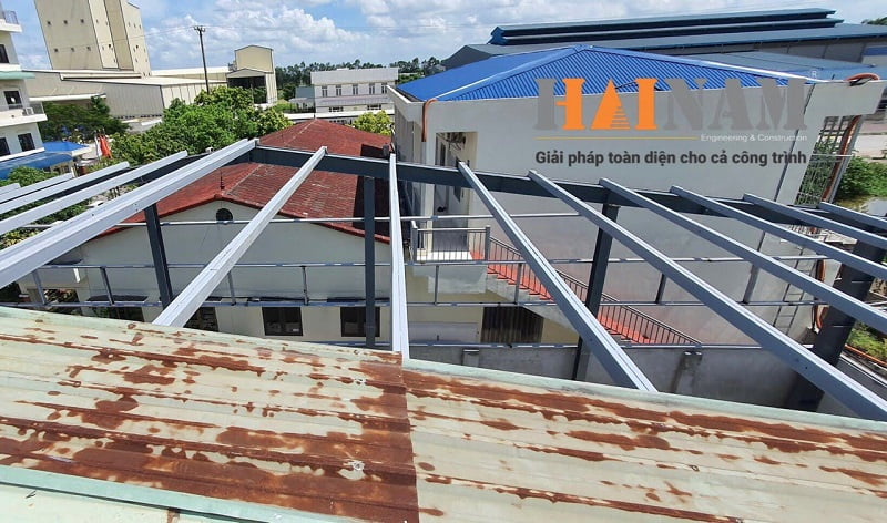 Hiện trạng mái tôn rỉ sét